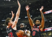 米切尔复出首战，公牛状态火爆，助攻爆棚成为焦点！